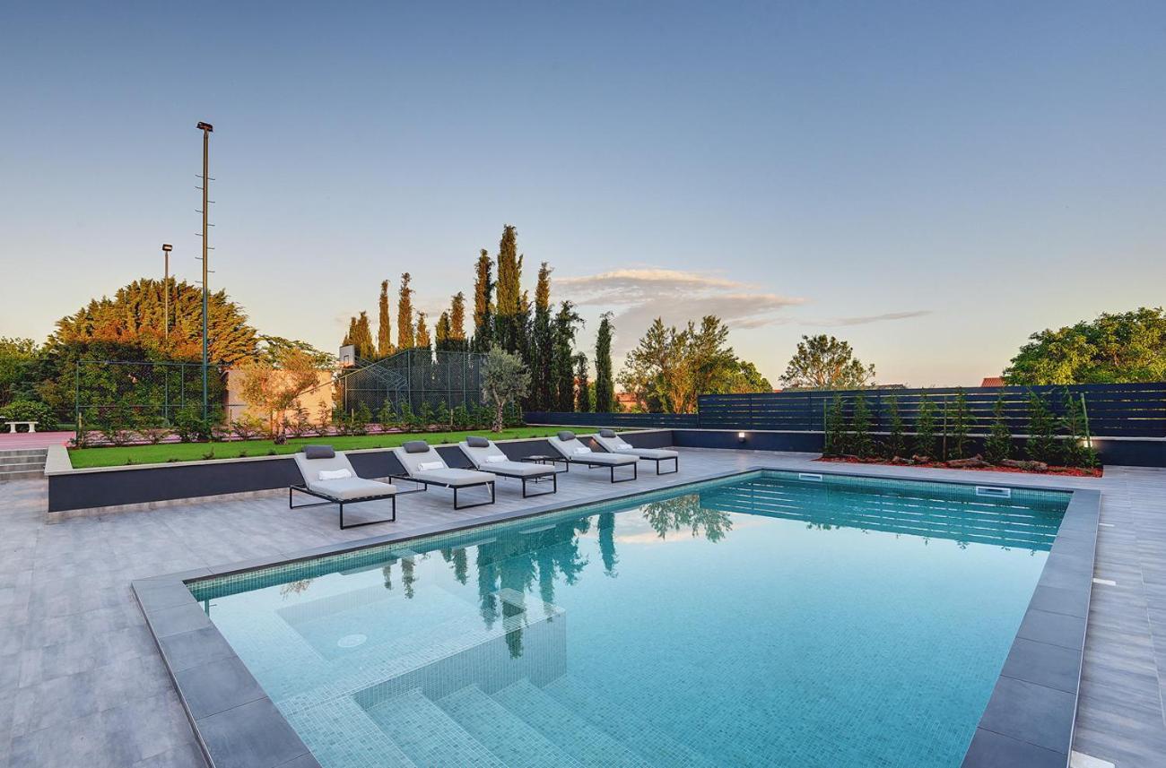 Villa Ula In Pula With Heated Pool And Sauna Exteriér fotografie